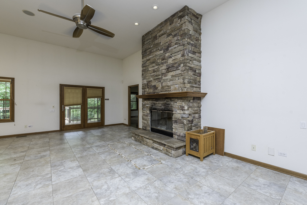 3748 Creekside Court Property Photo 9