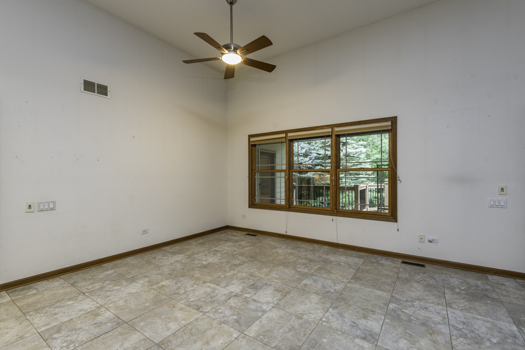 3748 Creekside Court Property Photo 12