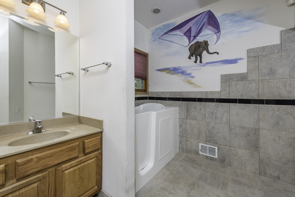 3748 Creekside Court Property Photo 26