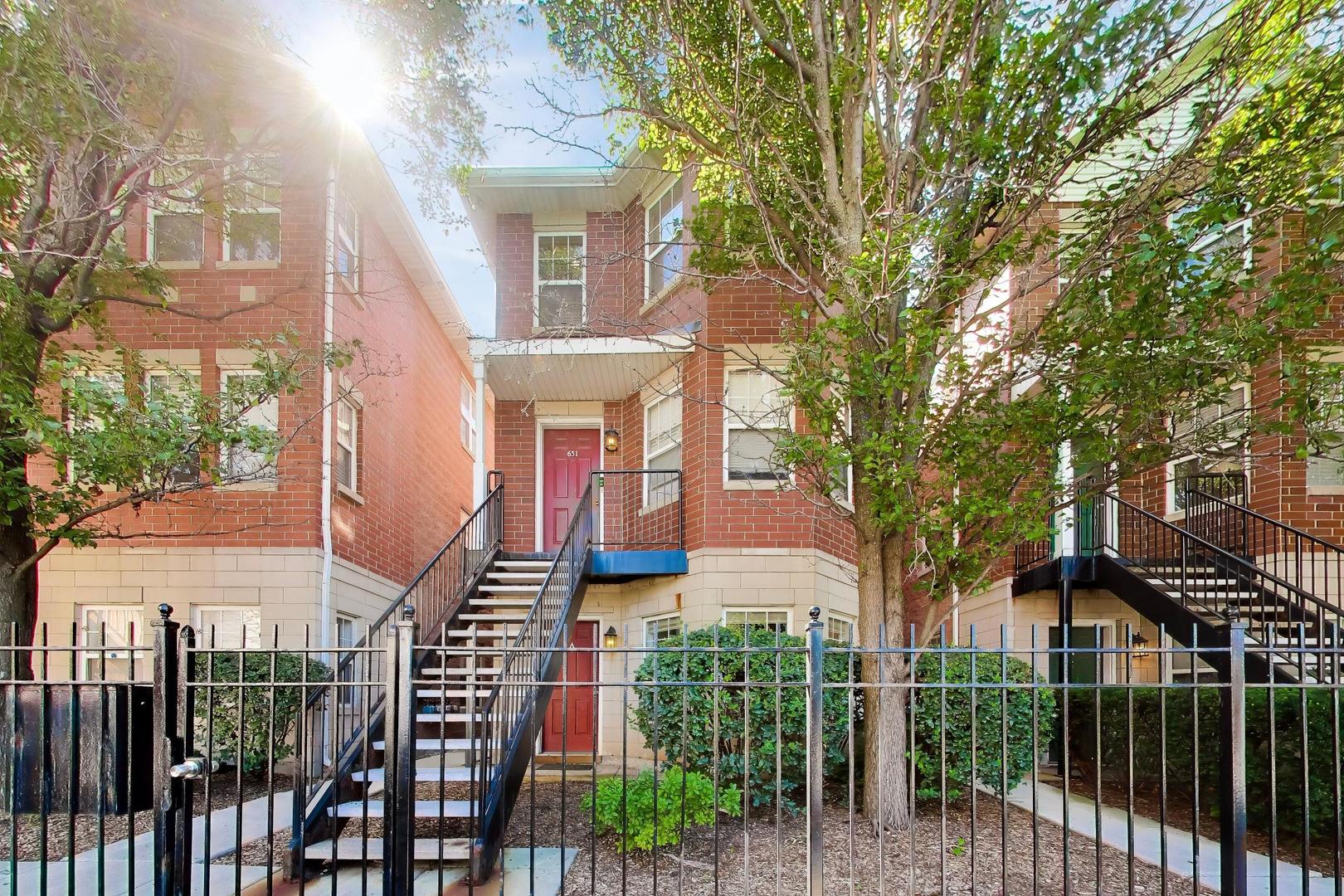 651 W Division Street A Property Photo 1