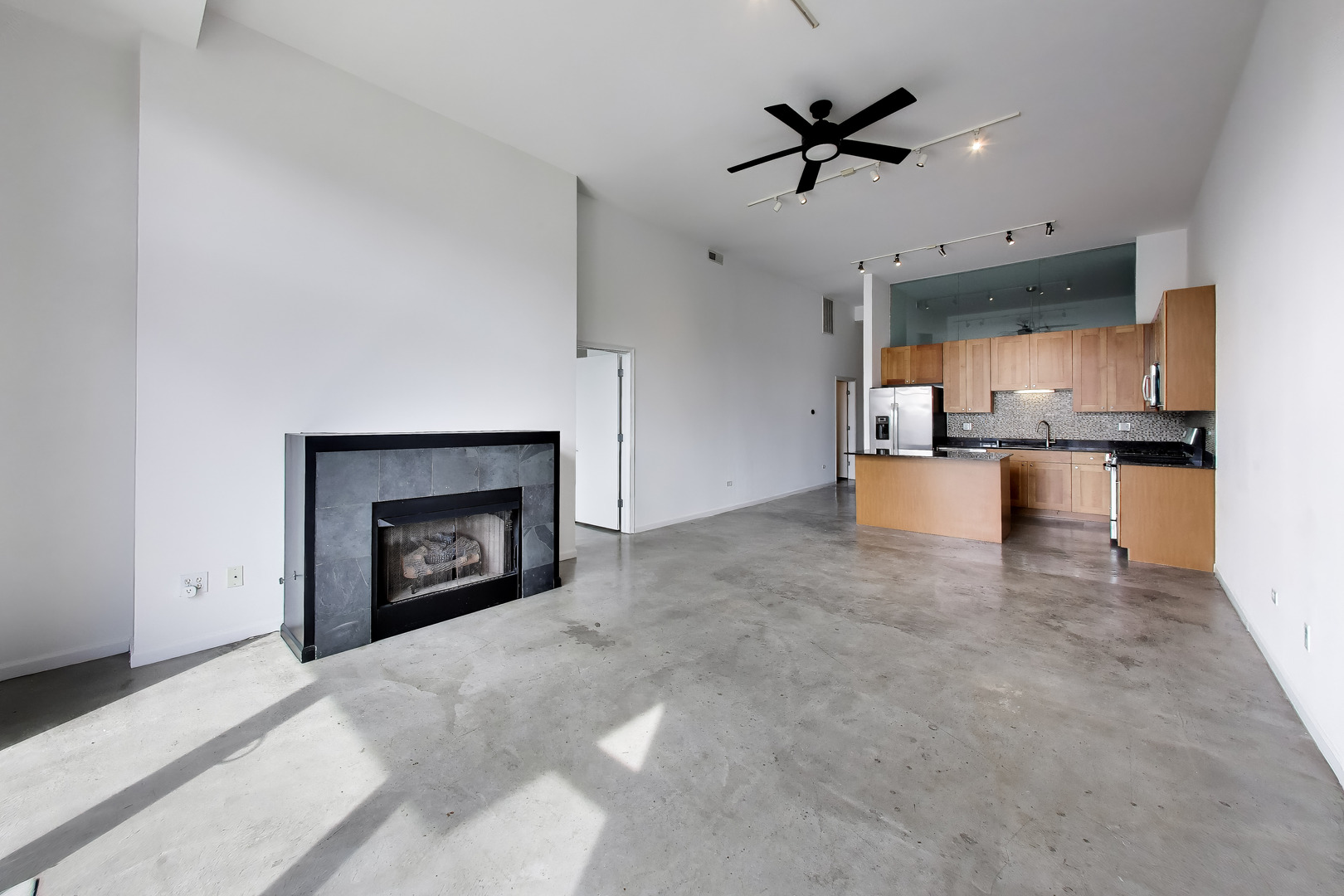3631 N Halsted Street 211 Property Photo 6