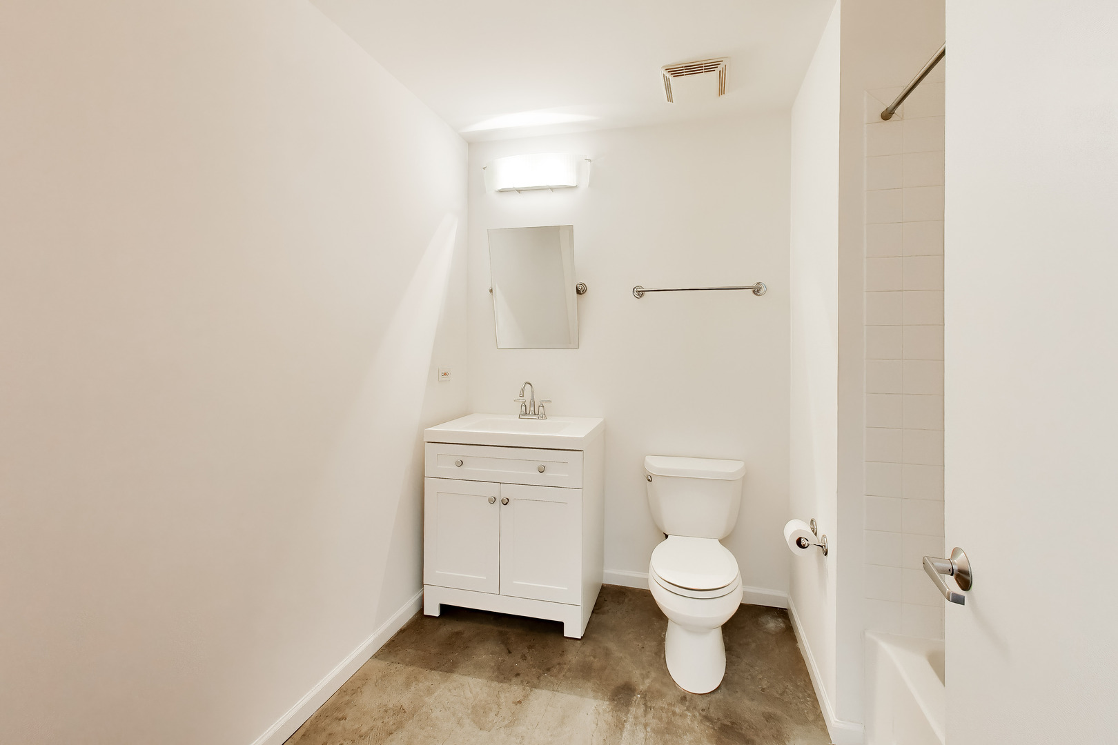 3631 N Halsted Street 211 Property Photo 20