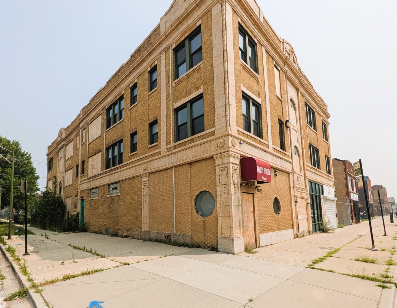 7850-7851 S Constance Avenue Property Photo 2