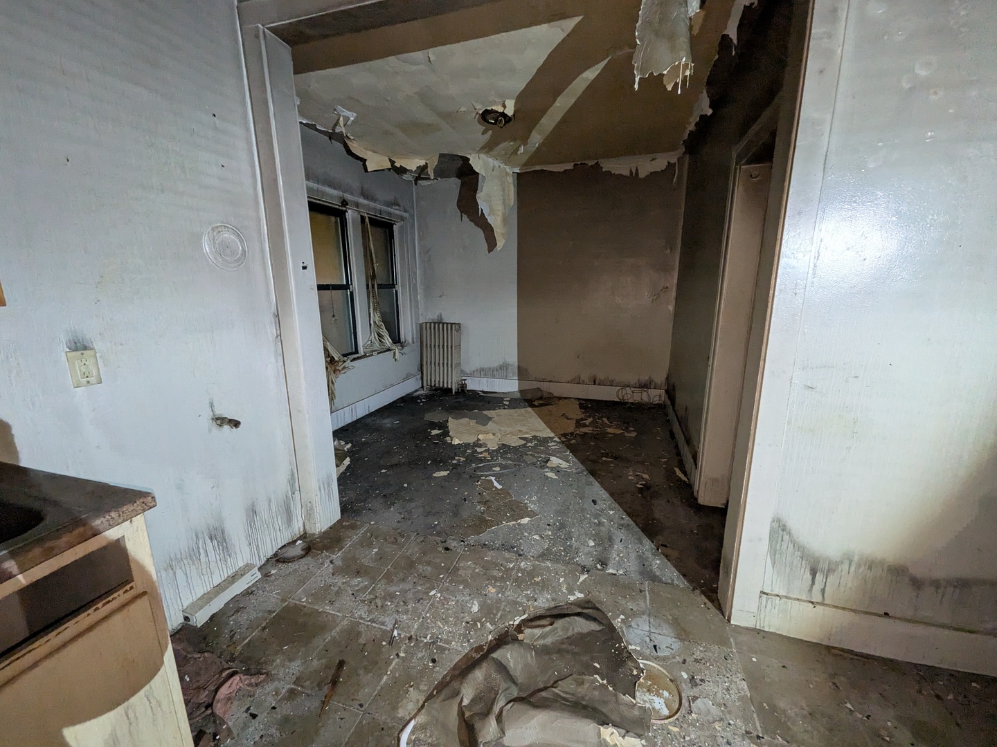 7850-7851 S Constance Avenue Property Photo 12