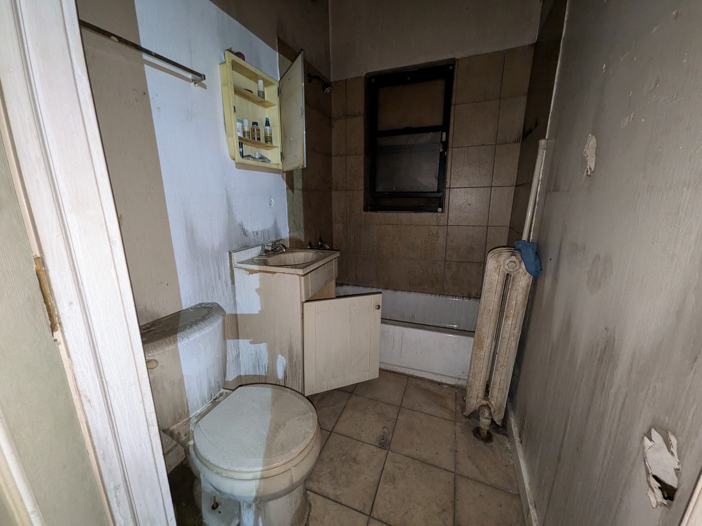 7850-7851 S Constance Avenue Property Photo 14