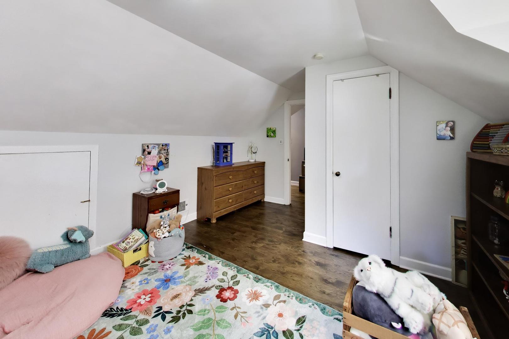 8326 Kostner Avenue Property Photo 15