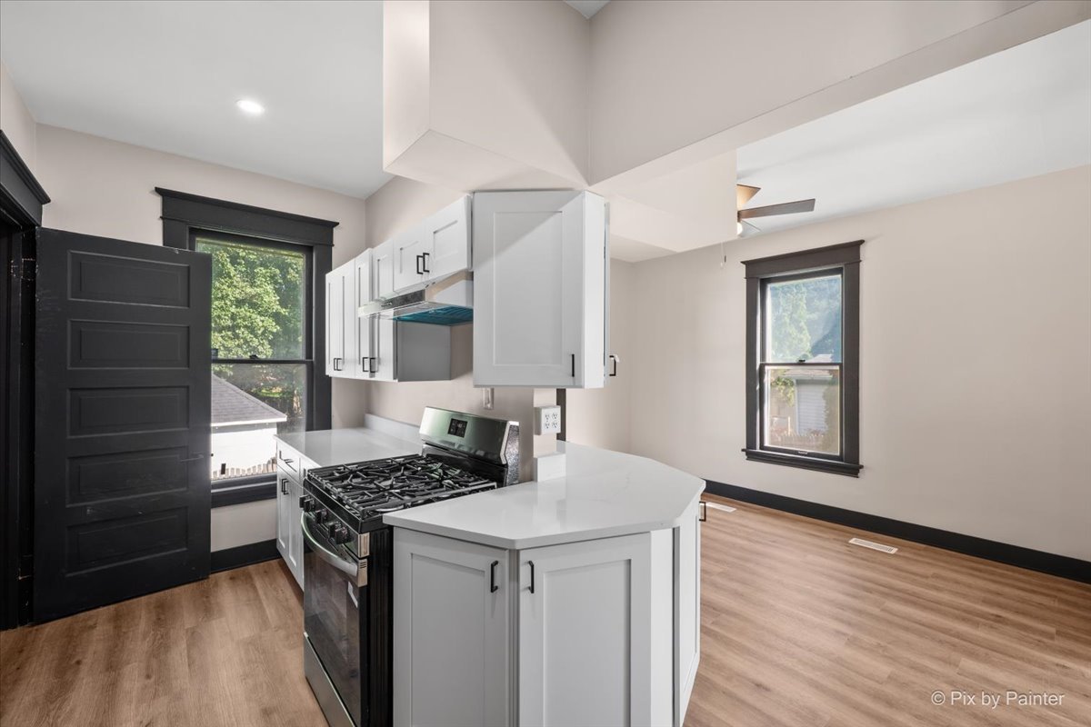 468 Locust Street Property Photo 12