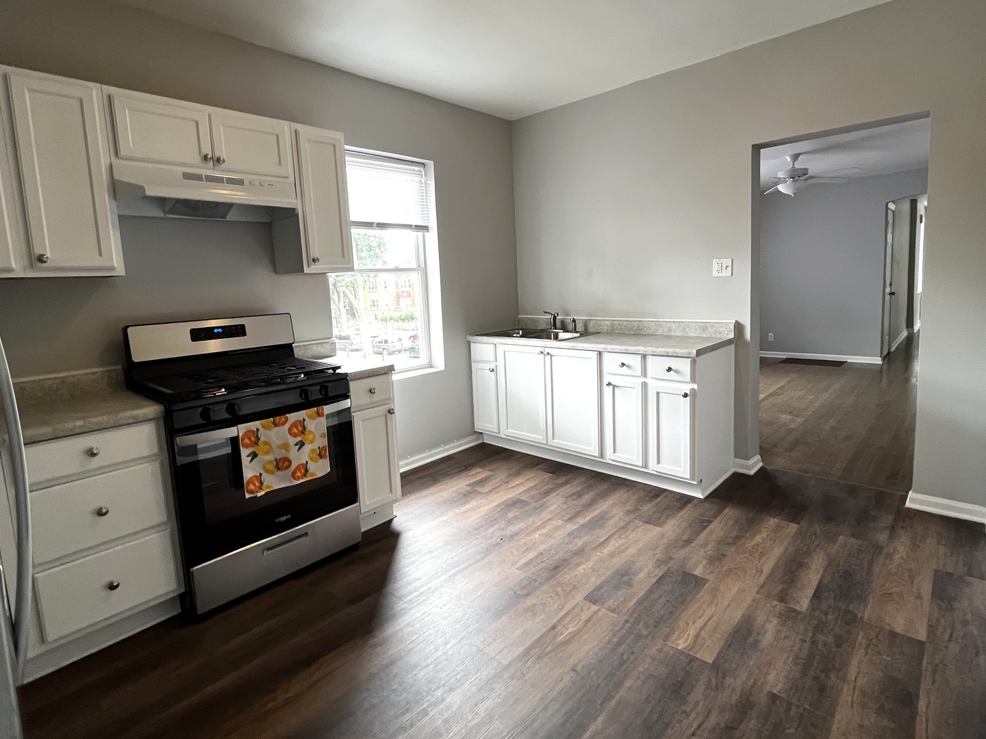1801 N Lotus Avenue 2 Property Photo 2