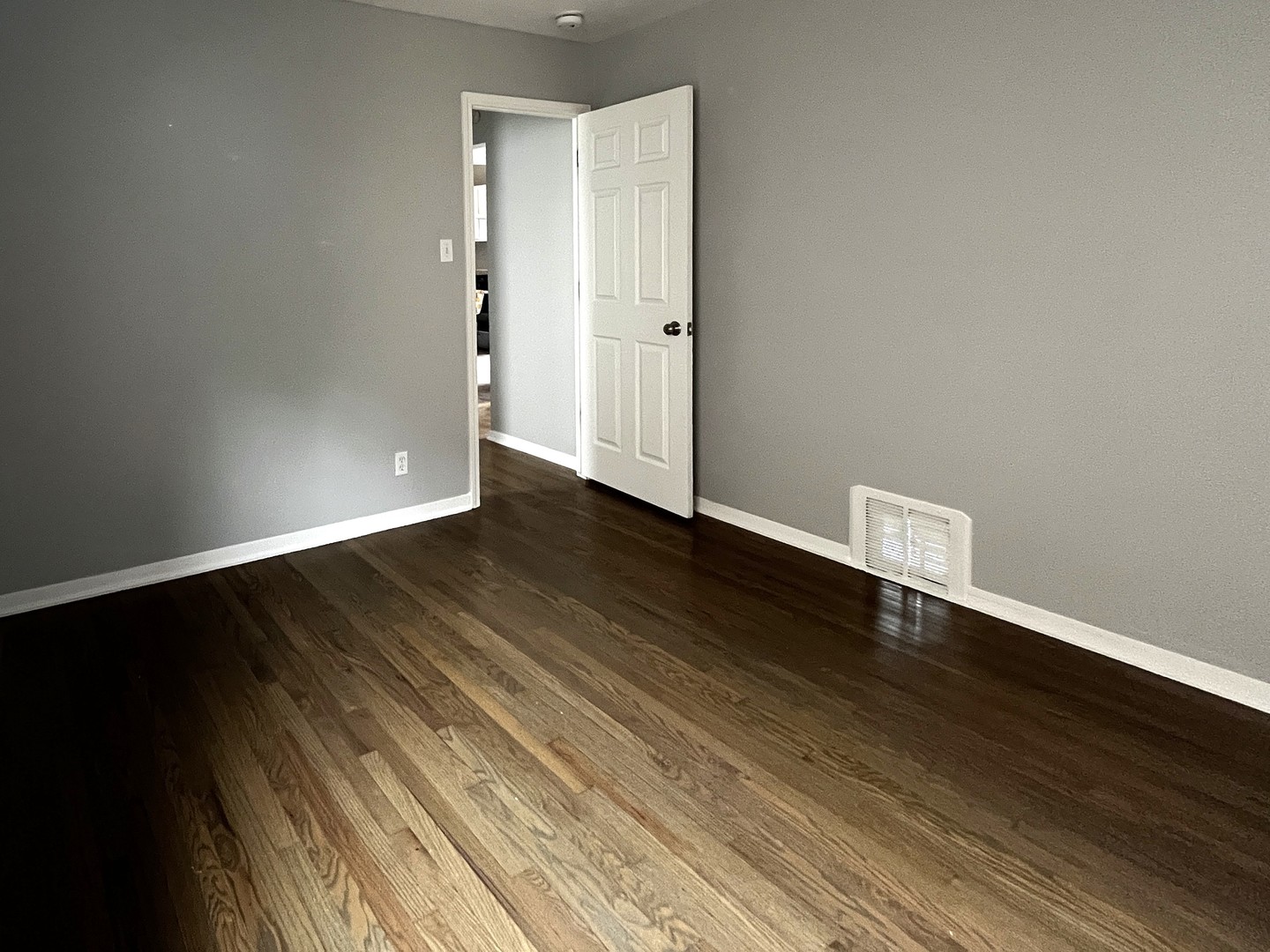 1801 N Lotus Avenue 2 Property Photo 7