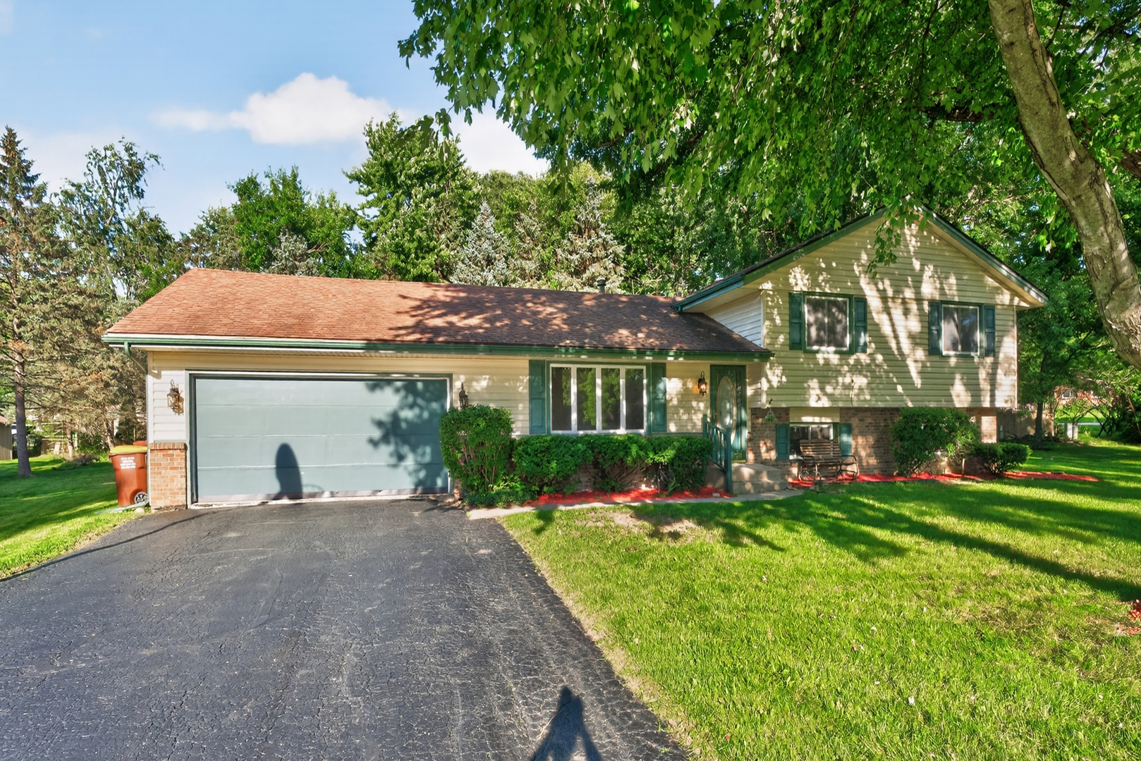 7488 Gnarl Tree Court Property Photo 1