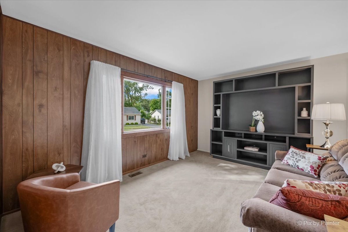 1617 Charles Drive Property Photo 2