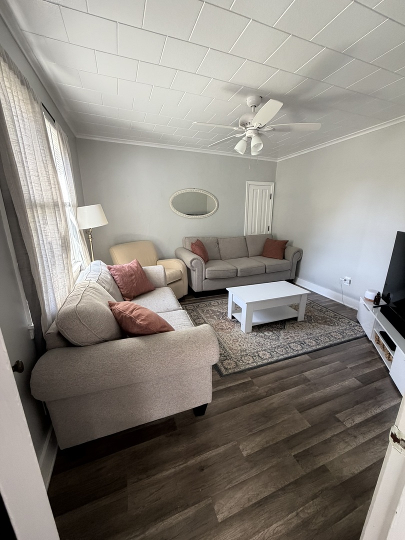 334 23rd Place Property Photo 2