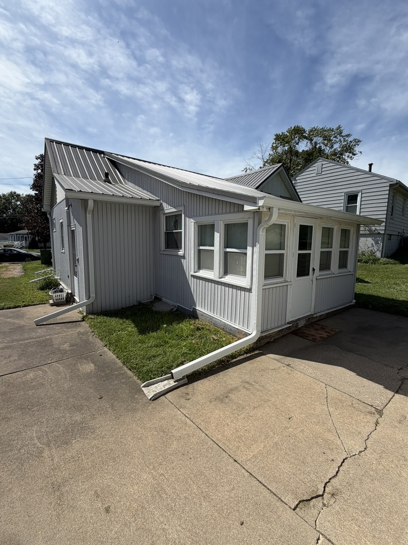 334 23rd Place Property Photo 16