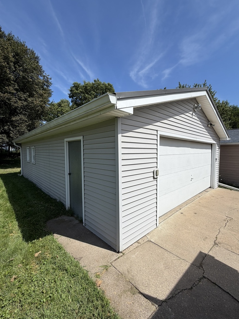 334 23rd Place Property Photo 17