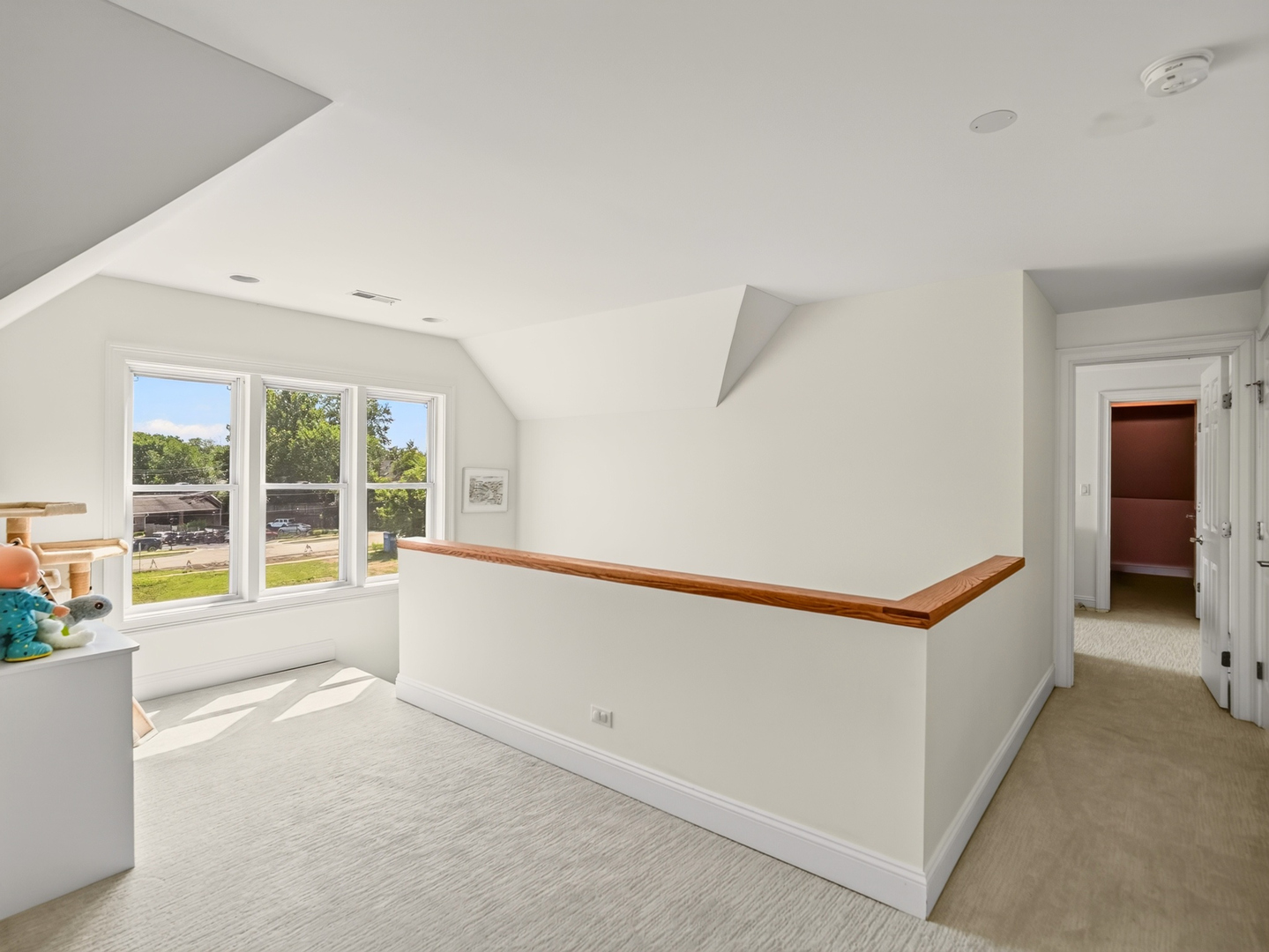 303 Park Avenue Property Photo 28