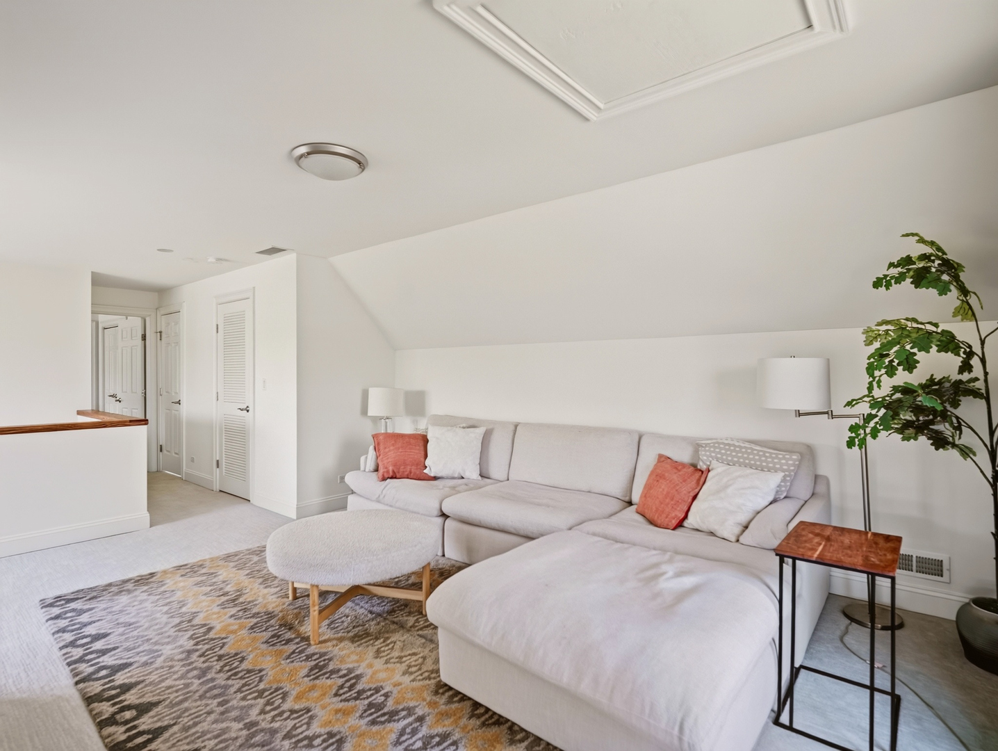 303 Park Avenue Property Photo 29