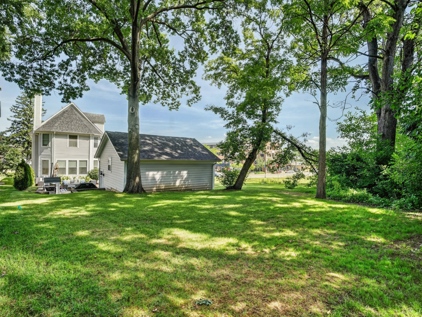 303 Park Avenue Property Photo 40