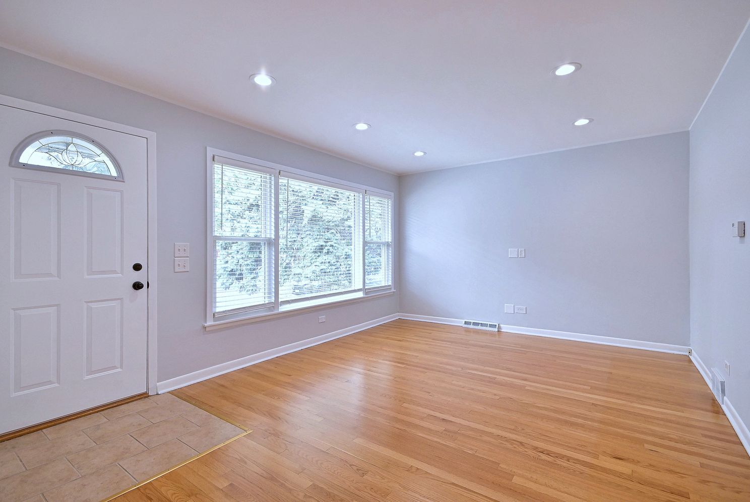 4109 N Menard Avenue Property Photo 3
