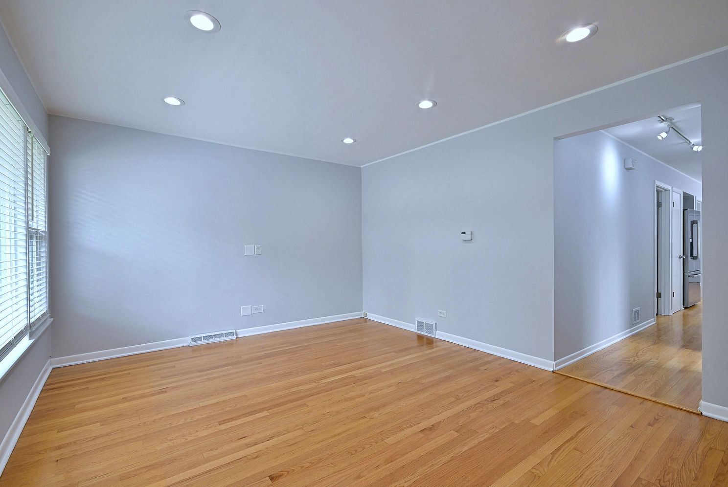4109 N Menard Avenue Property Photo 4