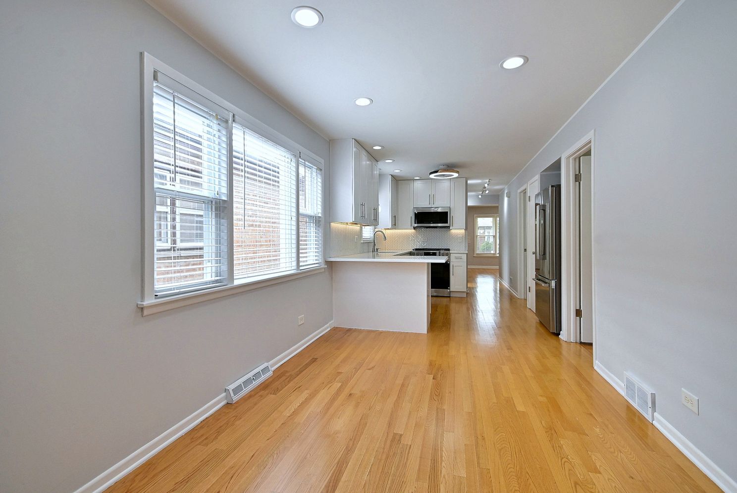 4109 N Menard Avenue Property Photo 14