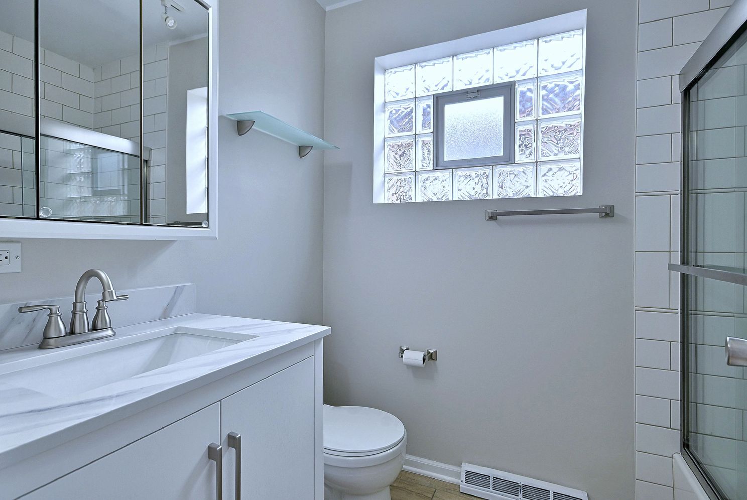 4109 N Menard Avenue Property Photo 19