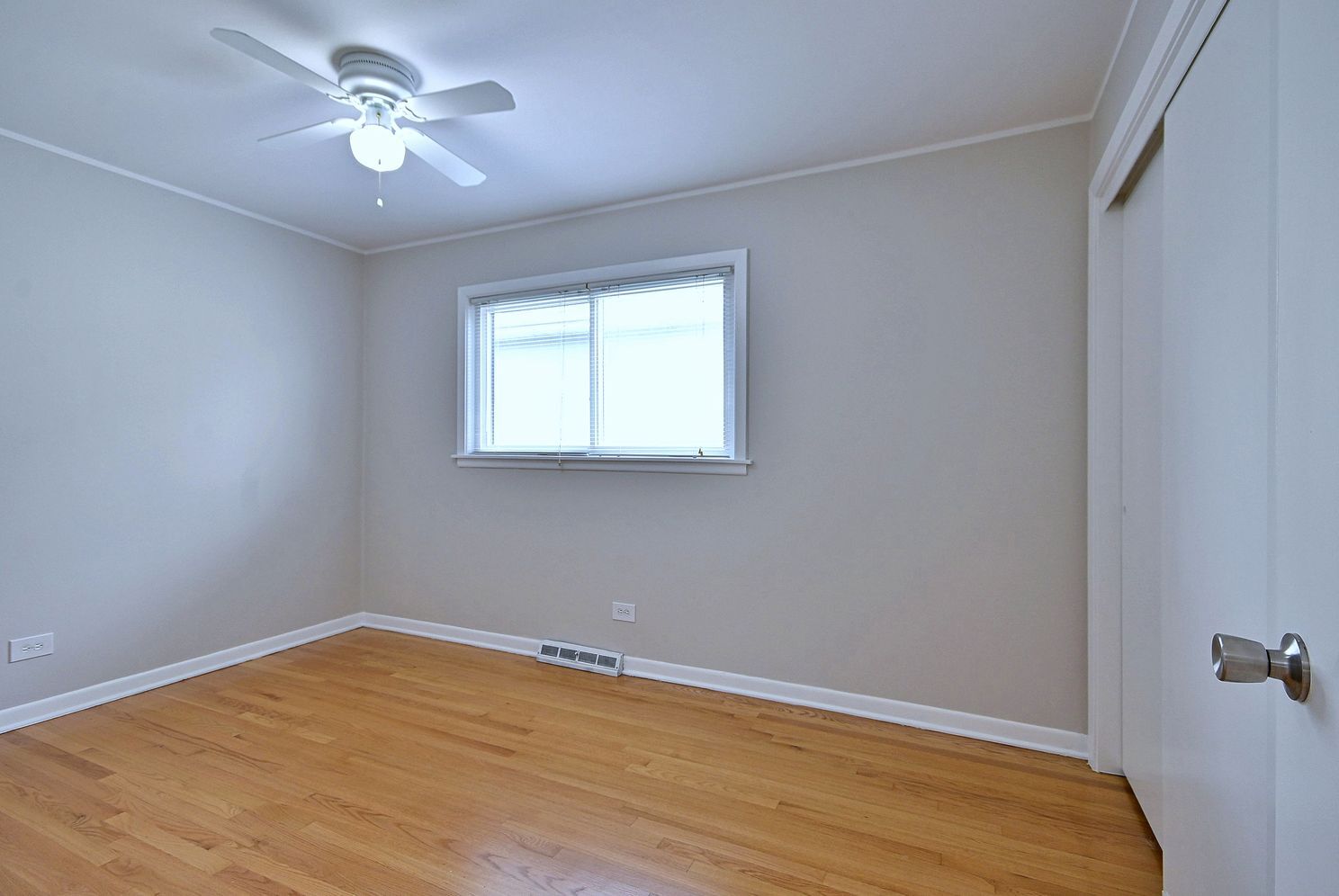4109 N Menard Avenue Property Photo 20