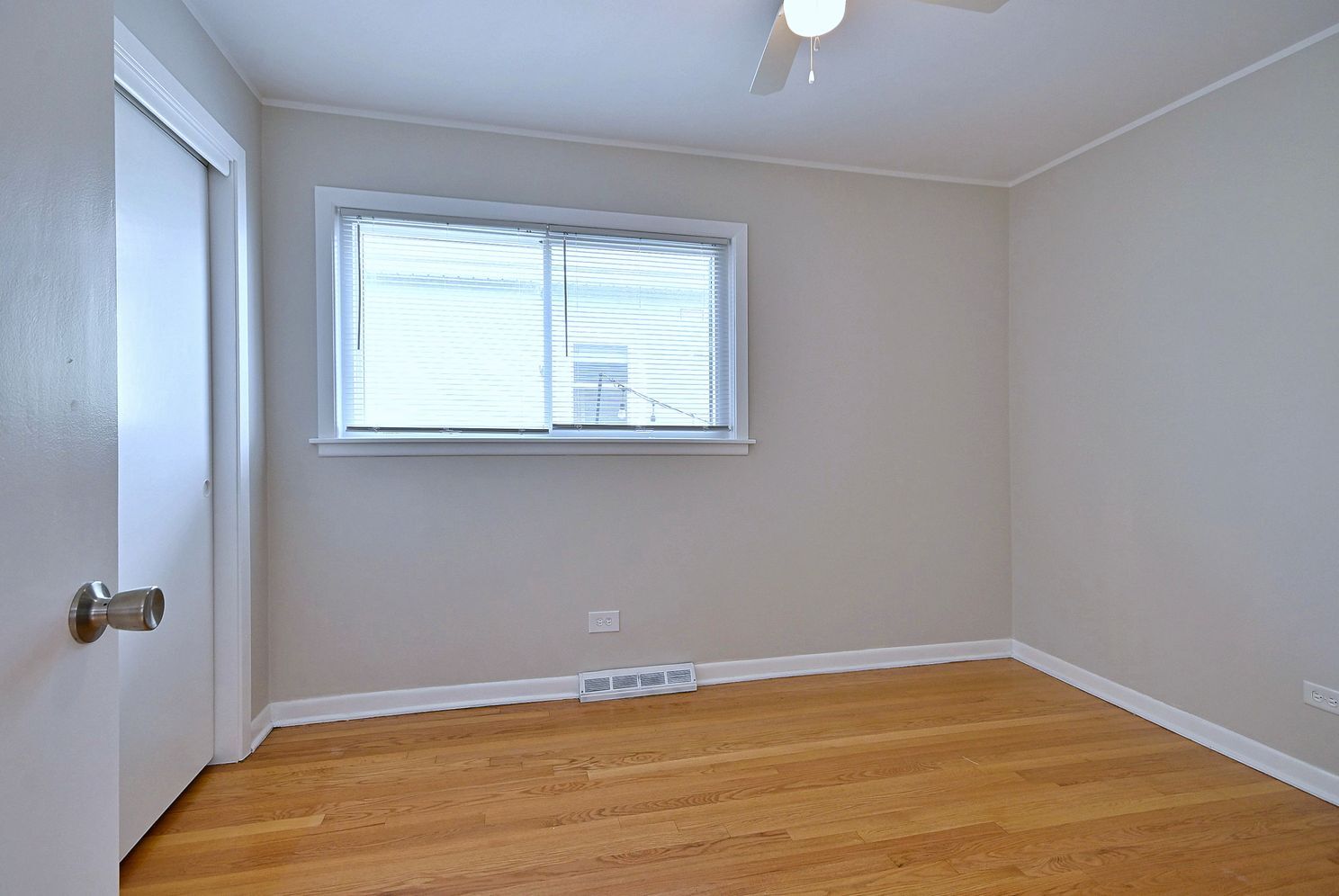 4109 N Menard Avenue Property Photo 22
