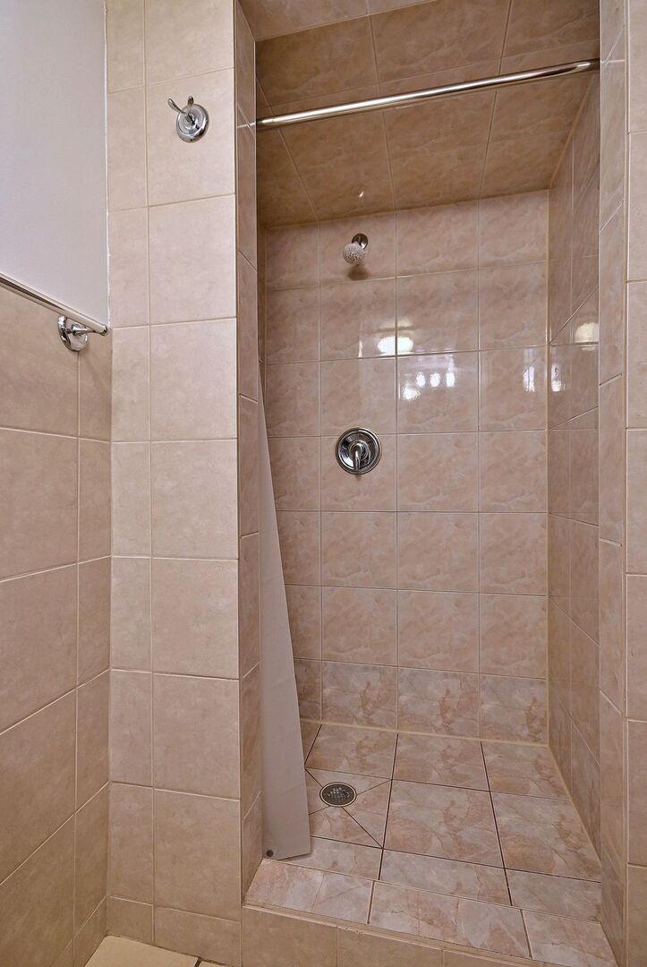 4109 N Menard Avenue Property Photo 37