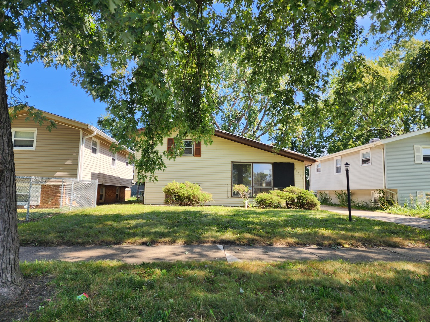 16511 Hermitage Avenue Property Photo 1