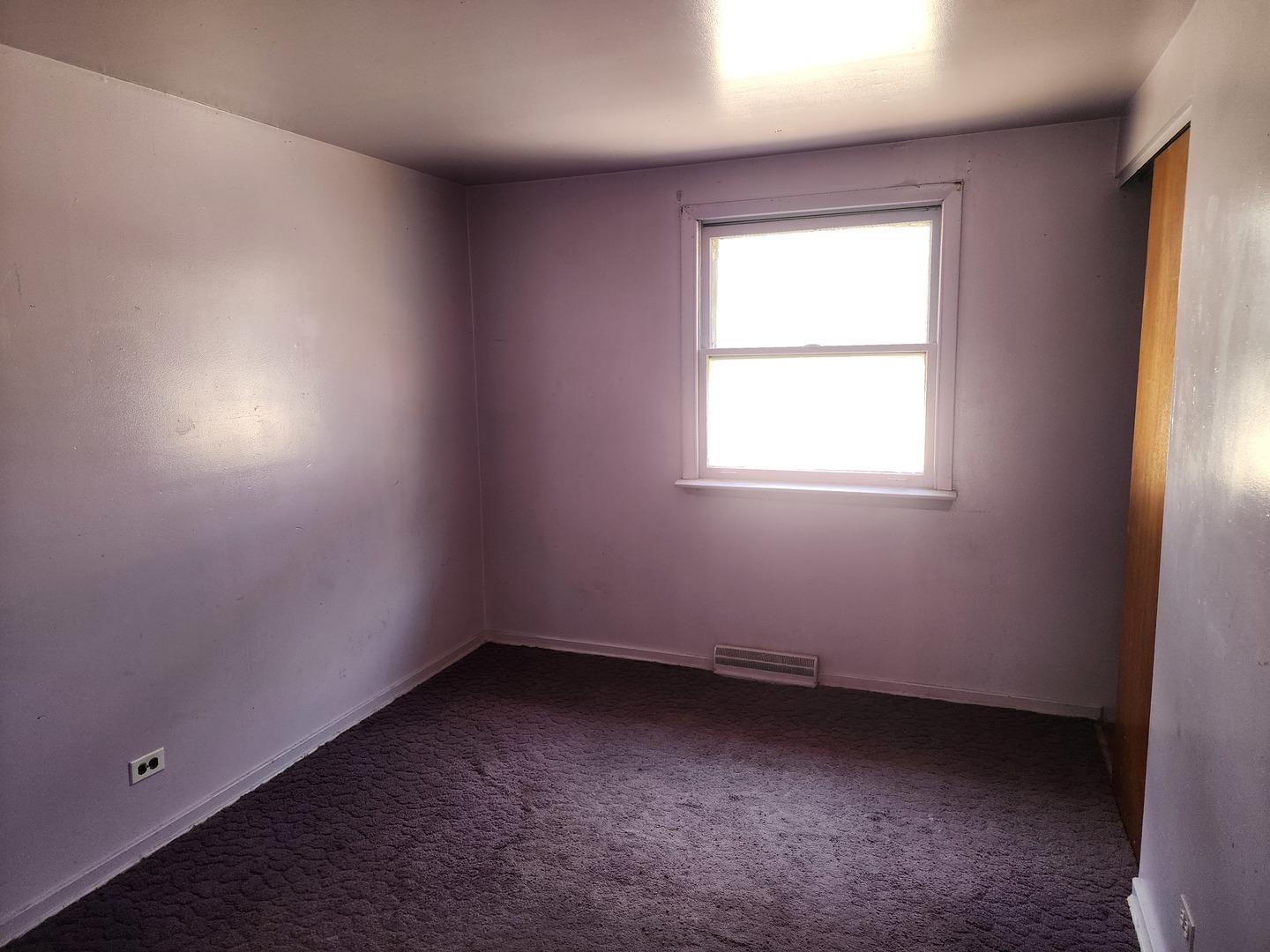 16511 Hermitage Avenue Property Photo 5