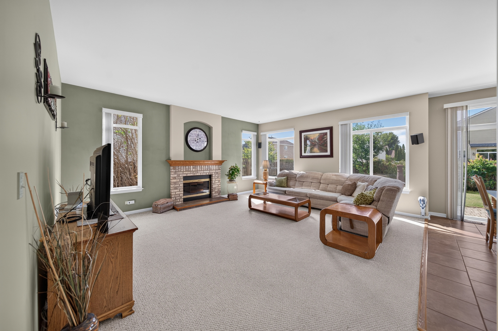 251 Winslow Way Property Photo 5