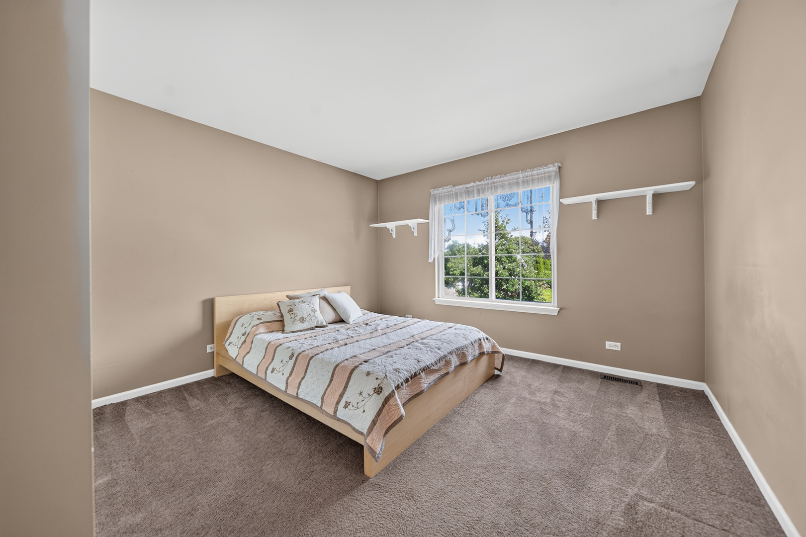 251 Winslow Way Property Photo 11