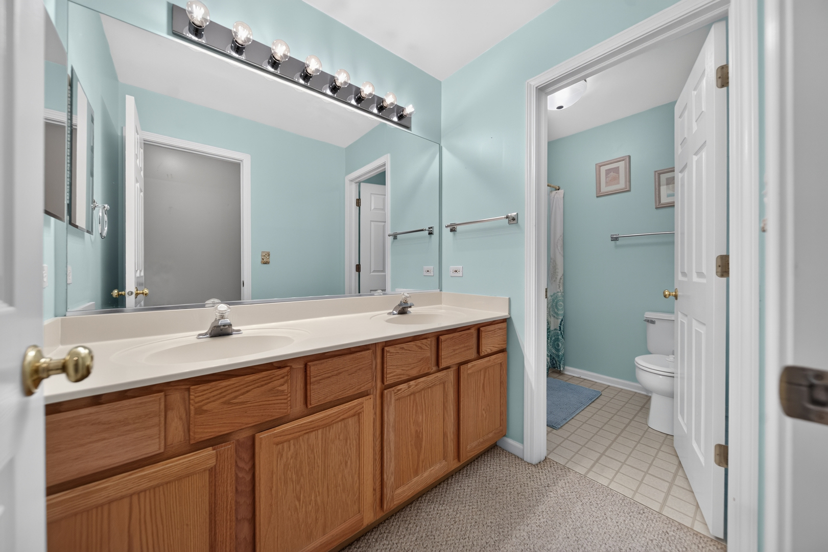 251 Winslow Way Property Photo 14