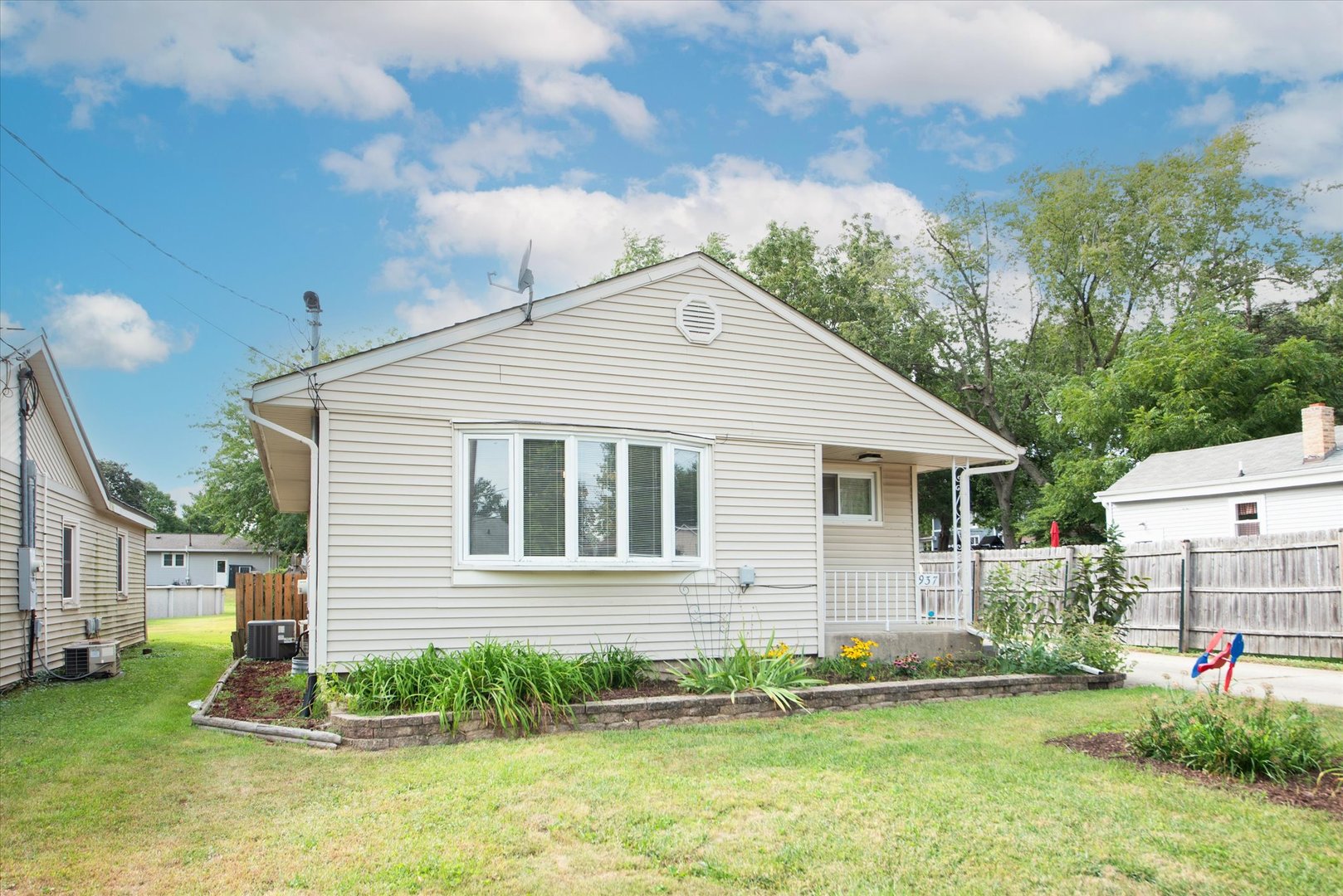 937 Townsend Street Property Photo 2