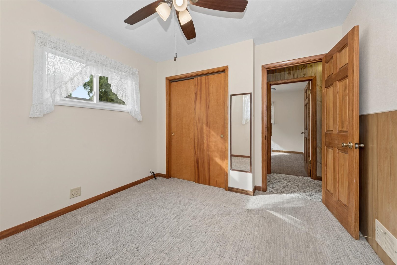 937 Townsend Street Property Photo 12