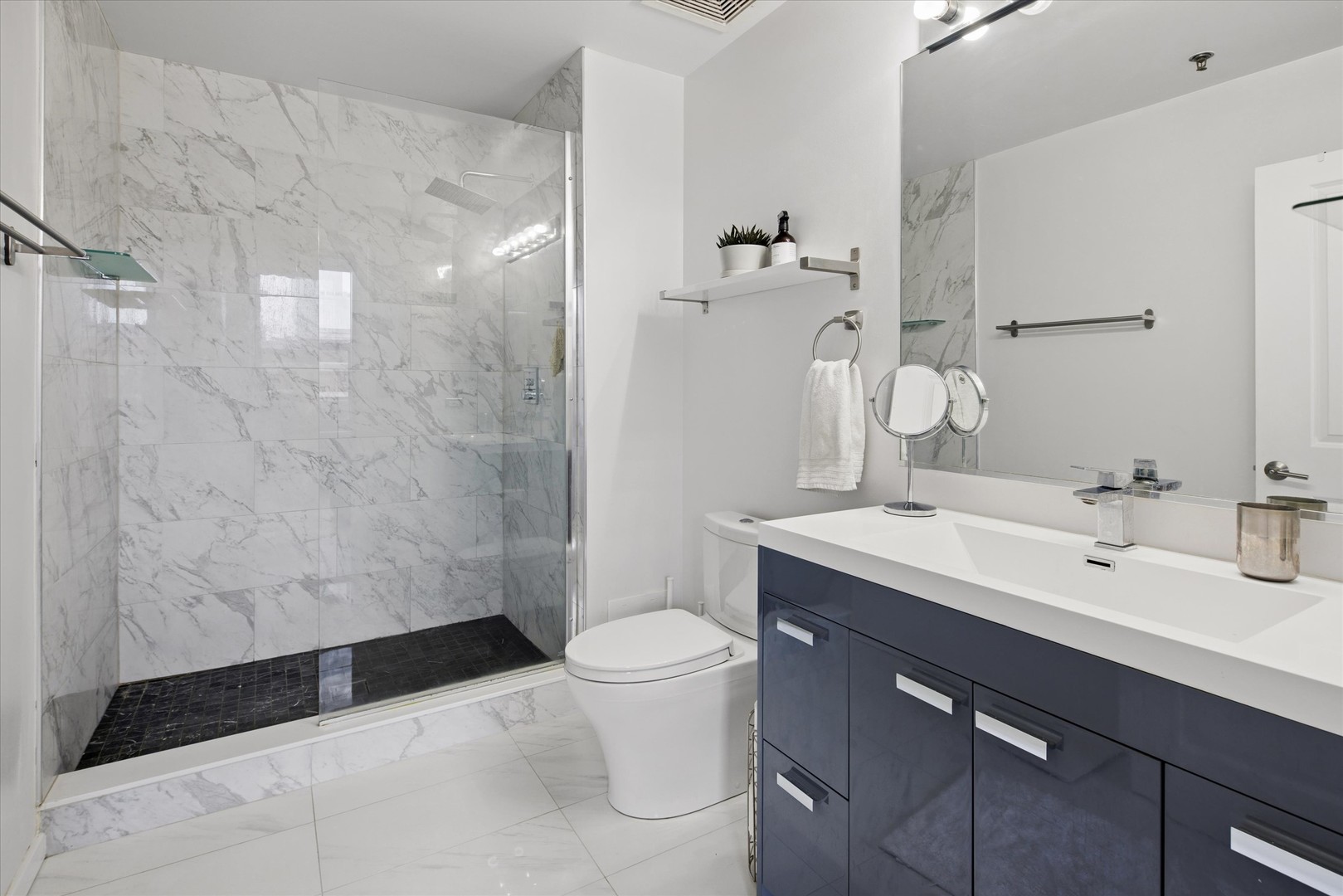 933 W Van Buren Street 801 Property Photo 14