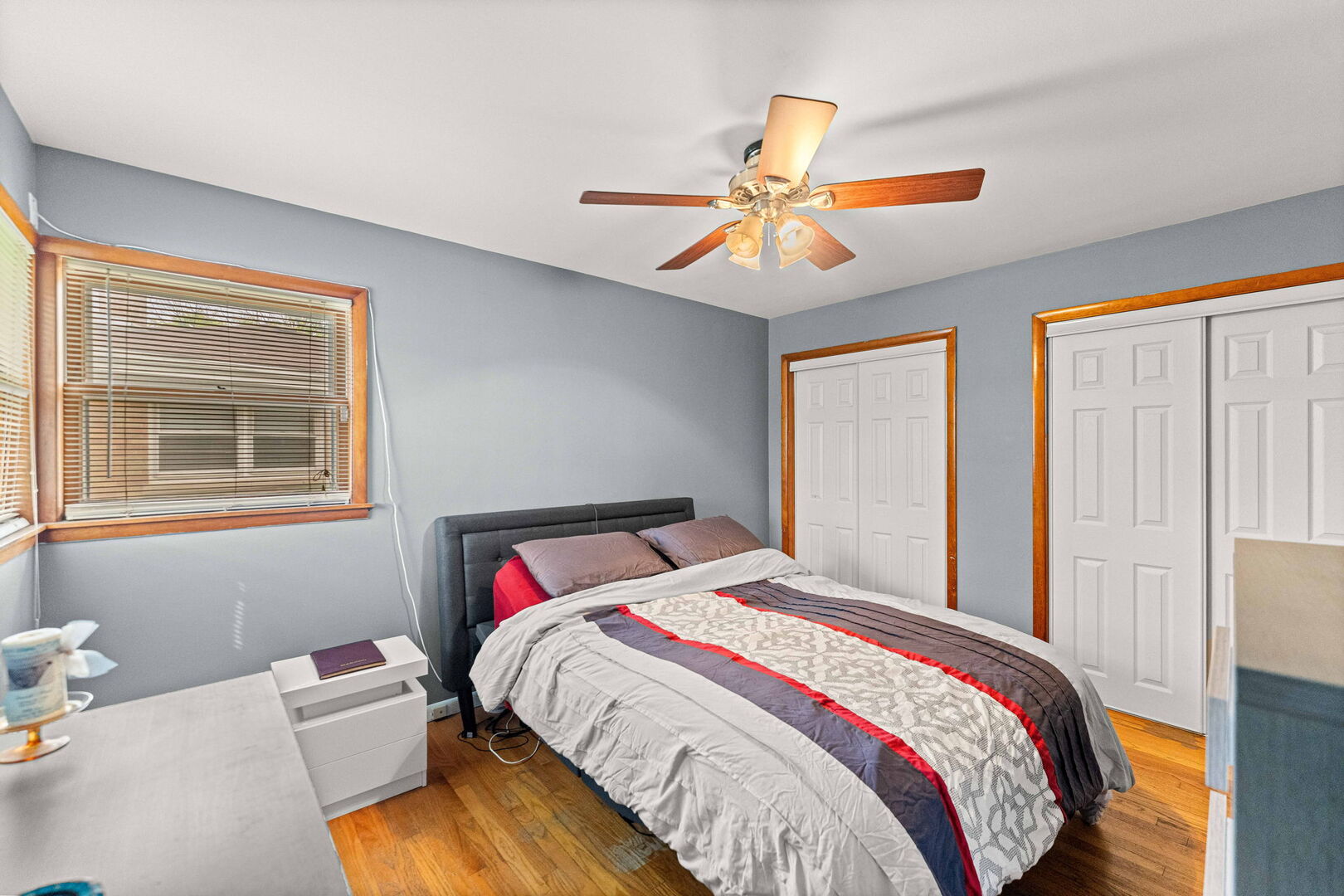 913 E 162nd Place Property Photo 14