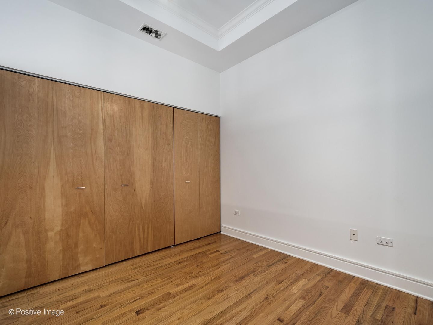 212 W Washington Street 1413 Property Photo 14