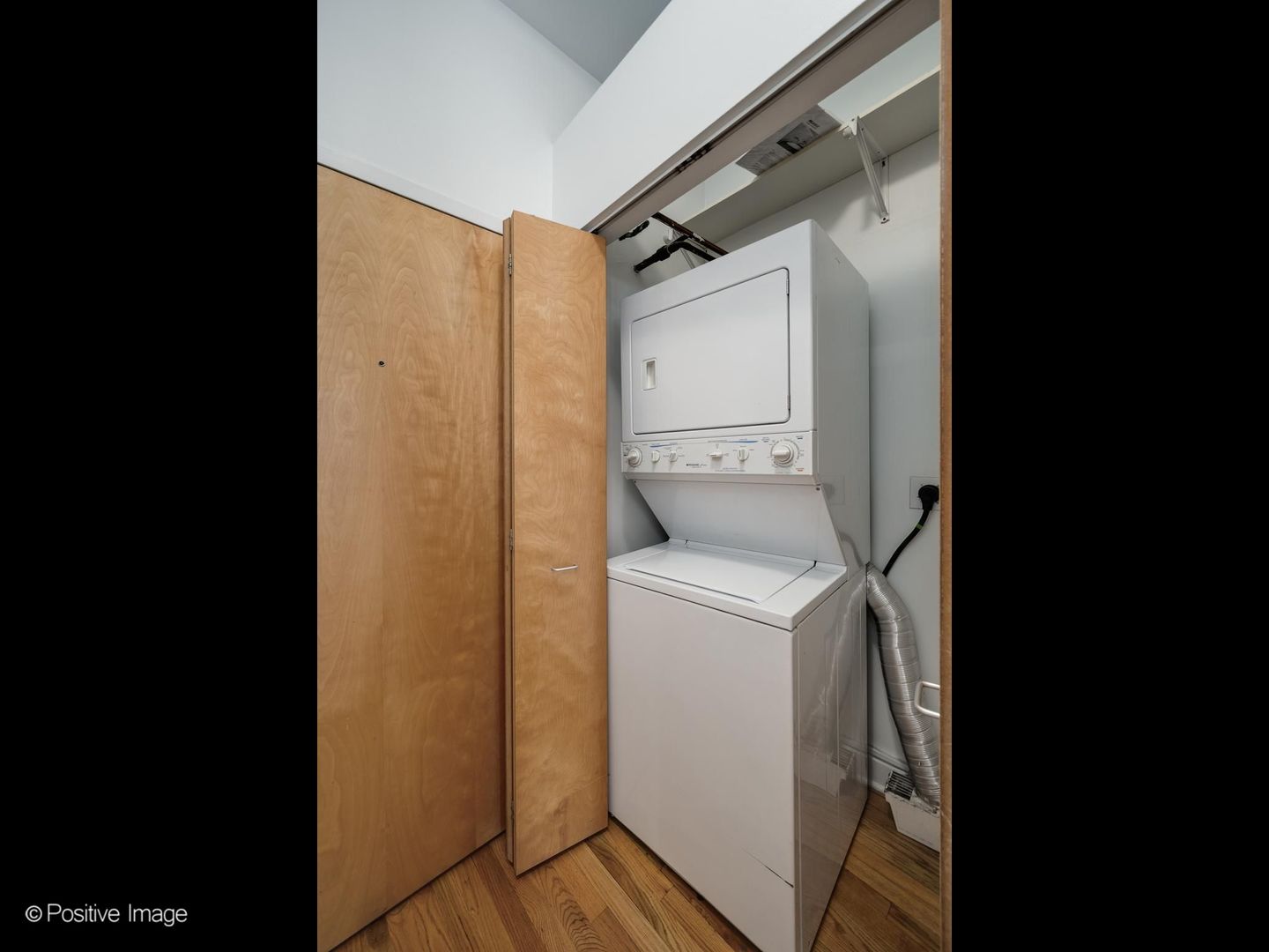 212 W Washington Street 1413 Property Photo 16