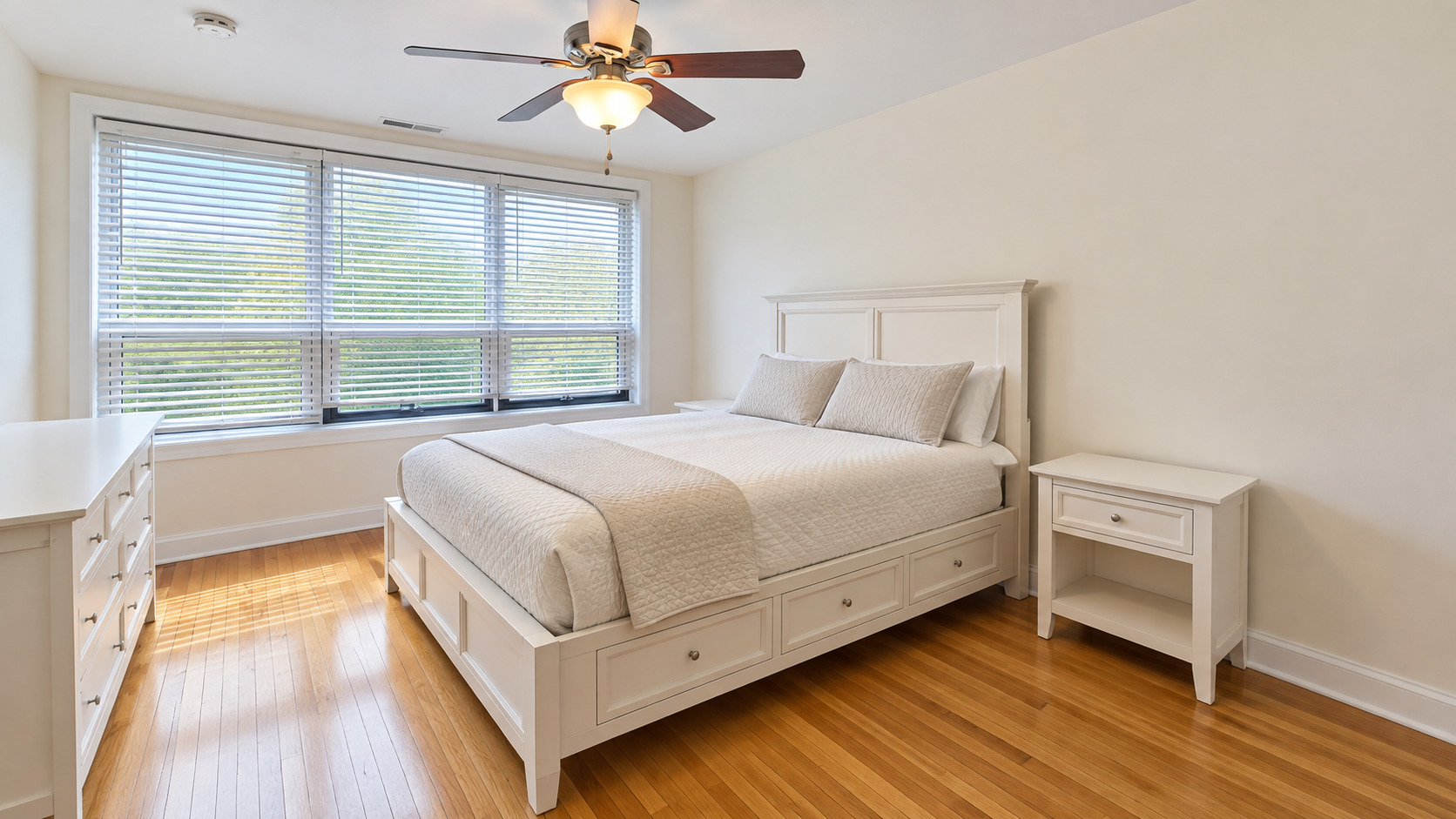 1214 W Belmont Avenue 2s Property Photo 8