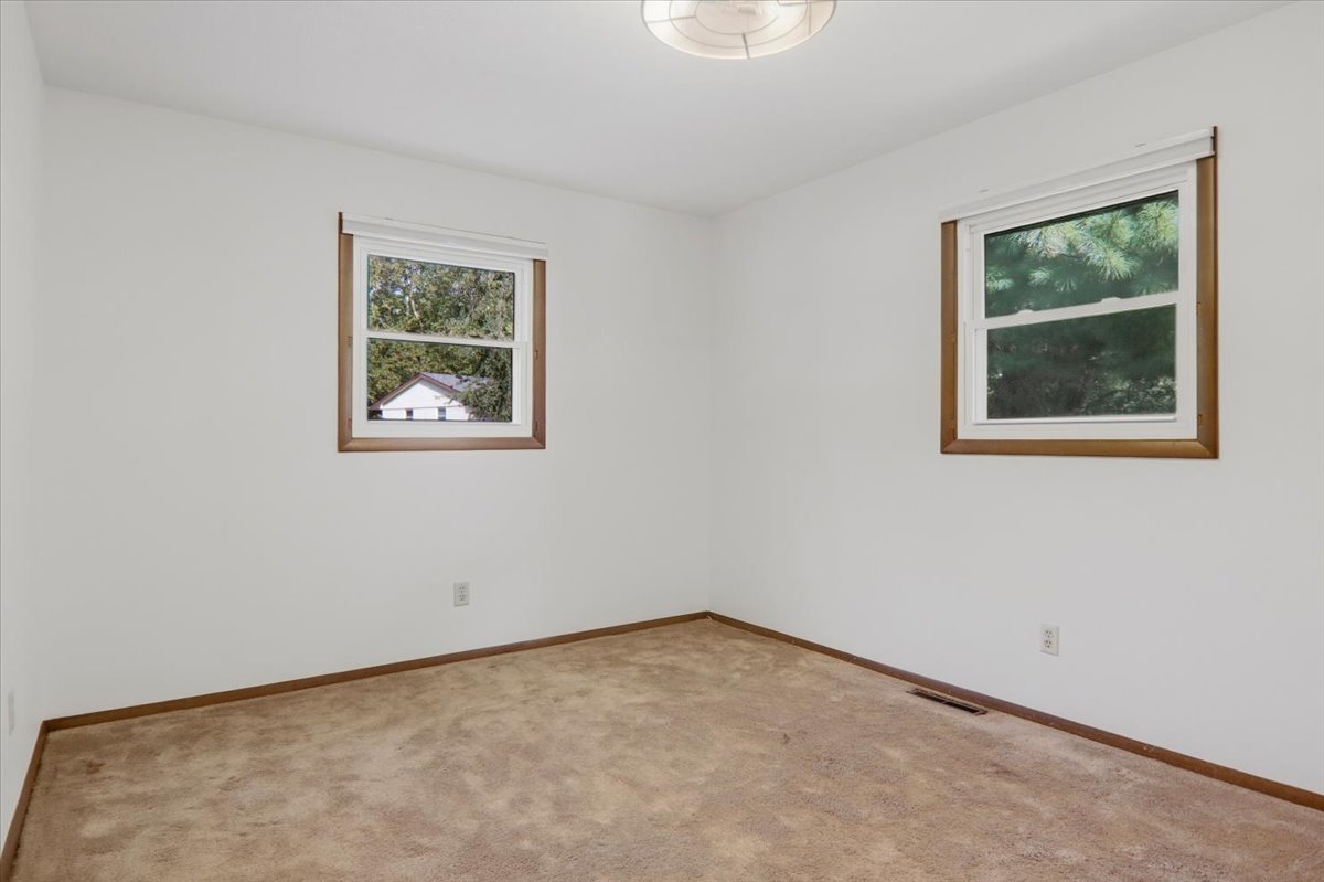 1706 Erin Drive Property Photo 11