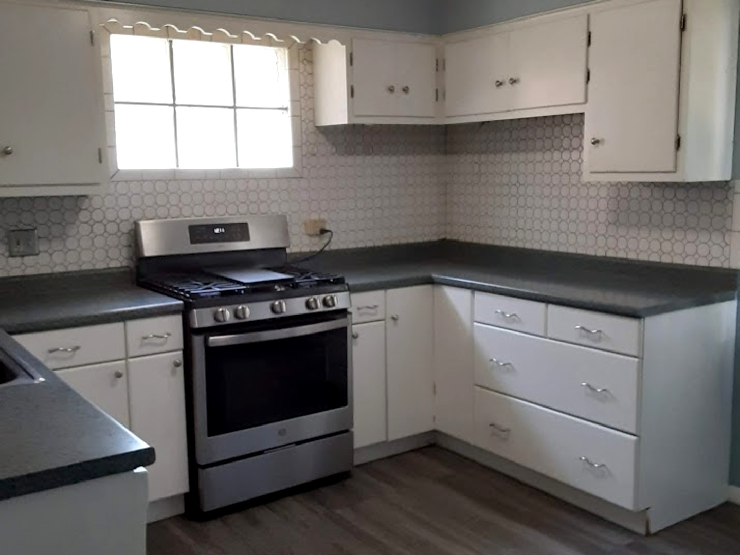 10 4th Street Property Photo 6