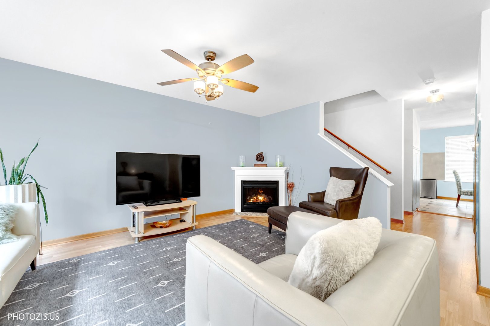 1265 S Saint Louis Avenue Property Photo 3