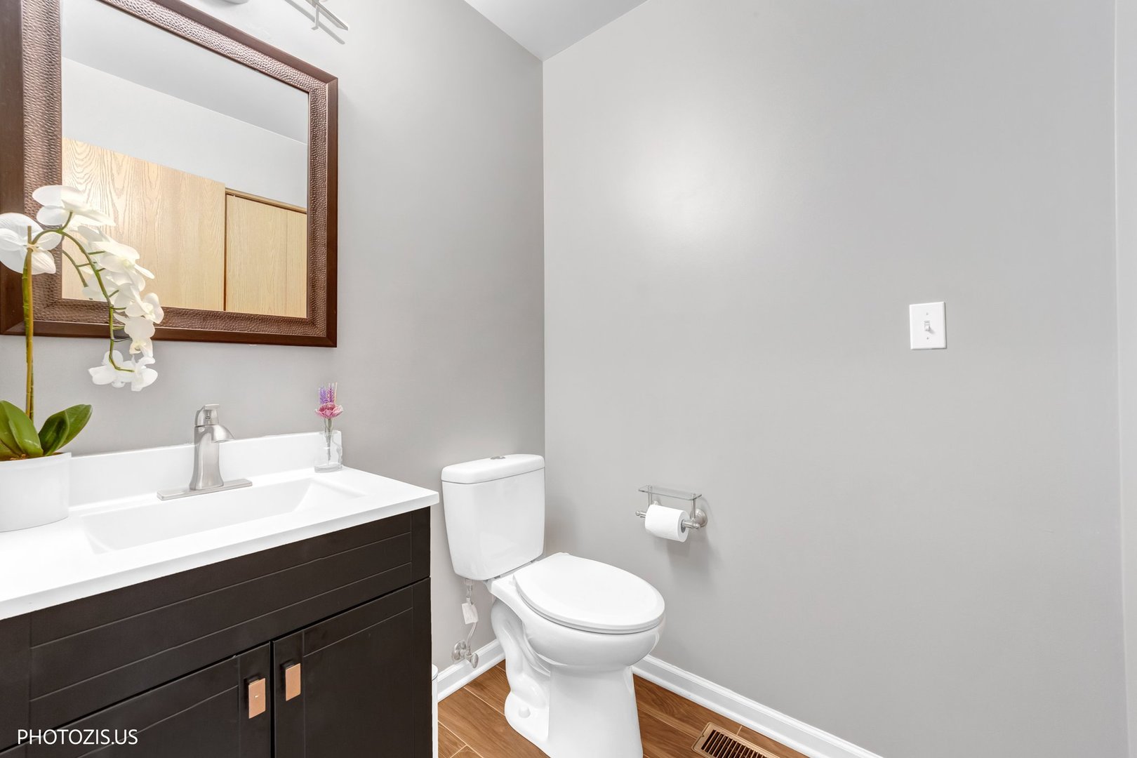 1265 S Saint Louis Avenue Property Photo 16