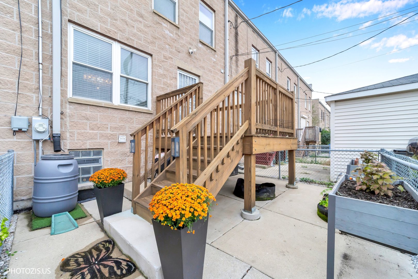 1265 S Saint Louis Avenue Property Photo 23