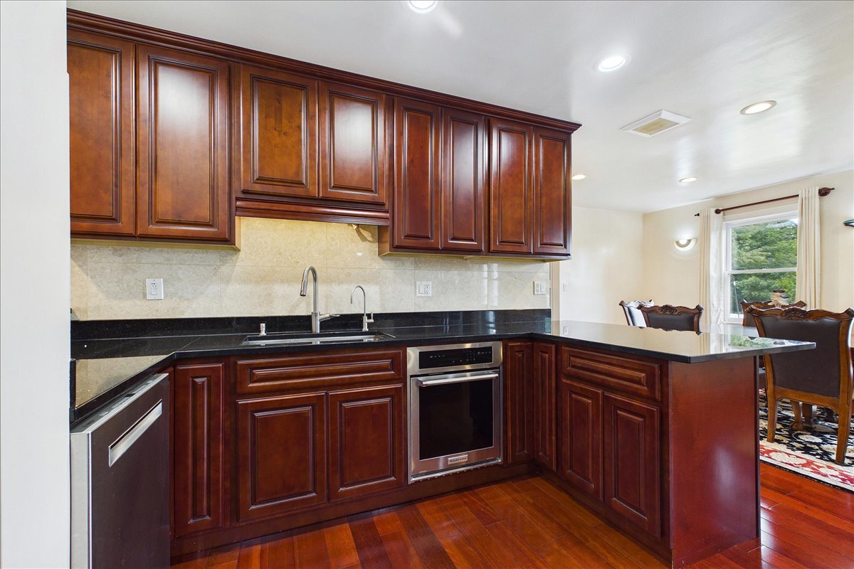 3604 Meadow Lane Property Photo 6