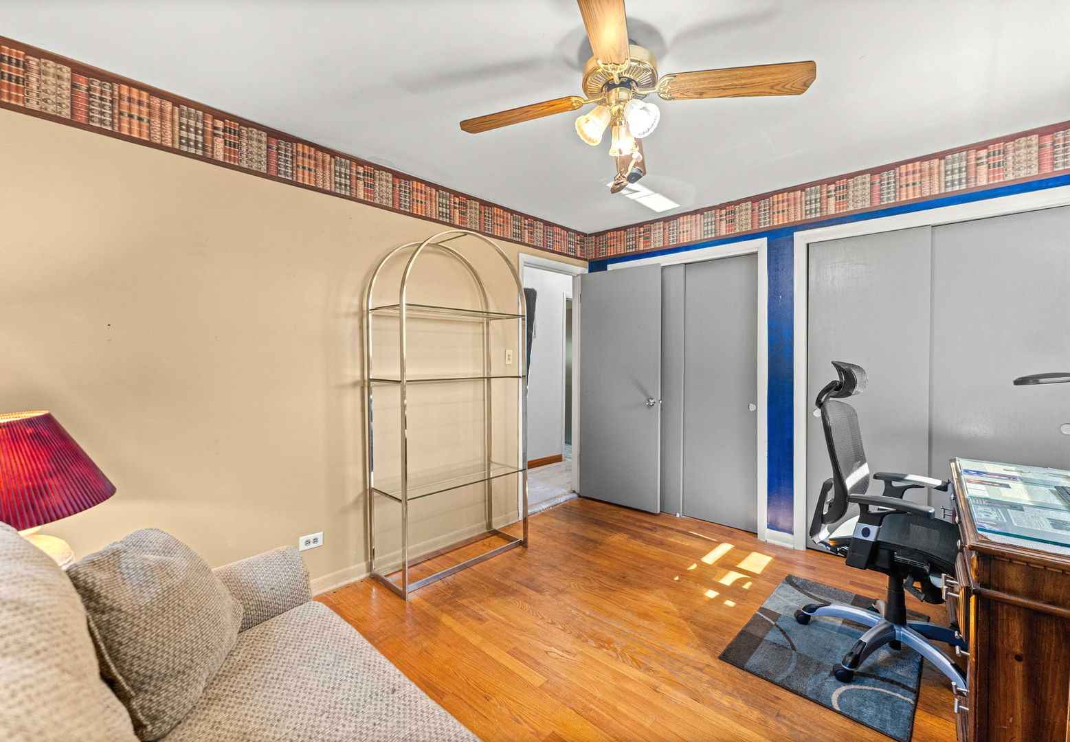 9137 W 91st Place Property Photo 13