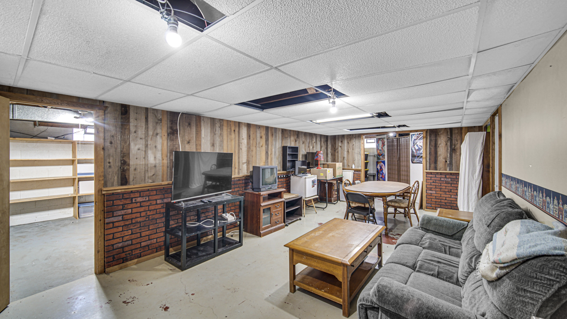 2740 Ridge Road Property Photo 8
