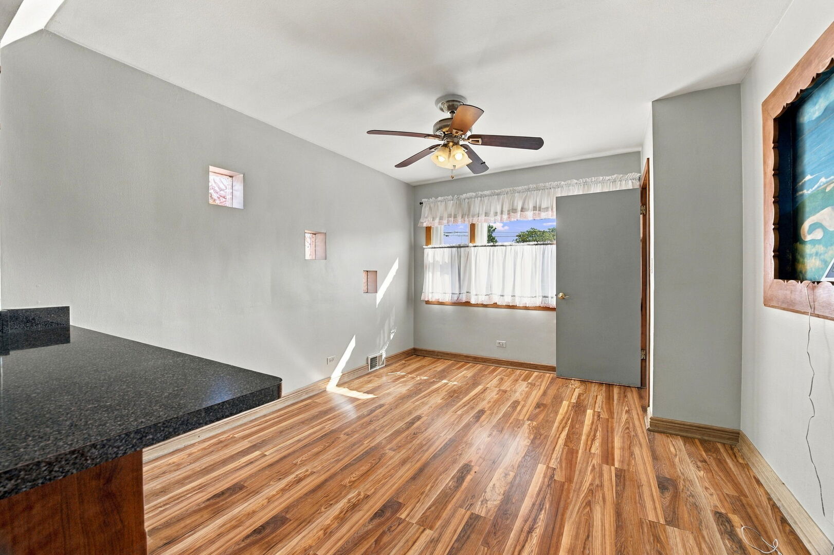 6843 S Kedvale Avenue Property Photo 14