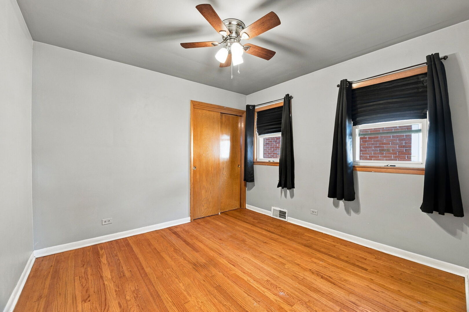 6843 S Kedvale Avenue Property Photo 20